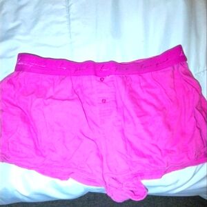 VS pink size large
